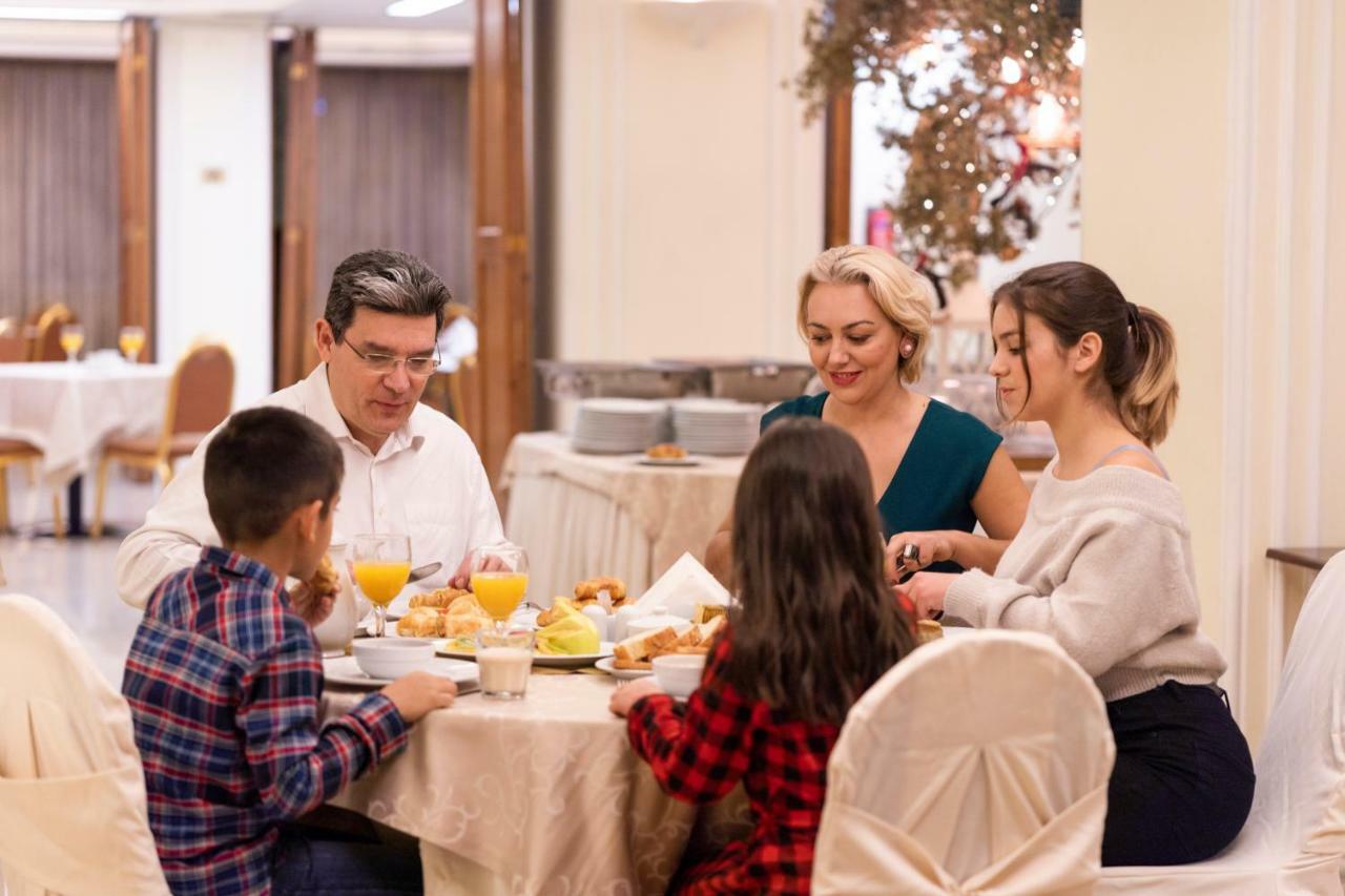 סלוניקי Vergina Hotel מראה חיצוני תמונה